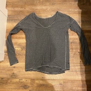 Lululemon black and gray long sleeve
